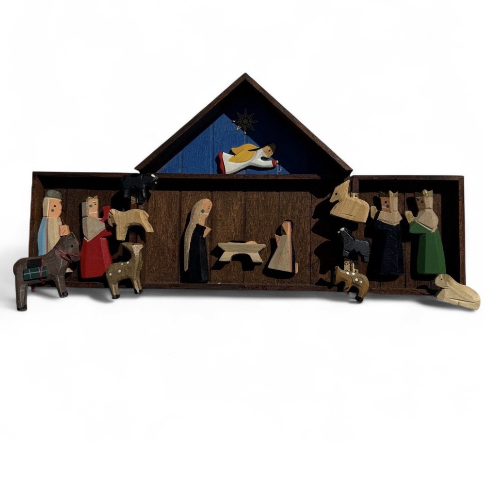 Vintage 1988 Lillian Vernon Wooden Nativity 16 Pc Folding Creche Complete Set